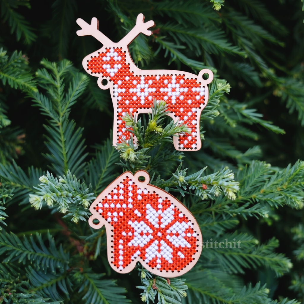 Scandinavian Christmas Garland Embroidery Kit — Nordic Cross Stitch on Wood, Minimalist Christmas Decor