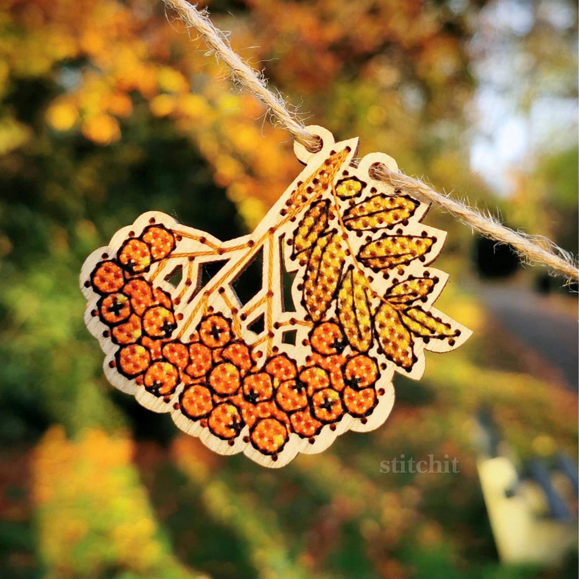 Modern Embroidery Kit On Wood | Autumn Leaves Garland Decor | Product Preview Berries Close Up
