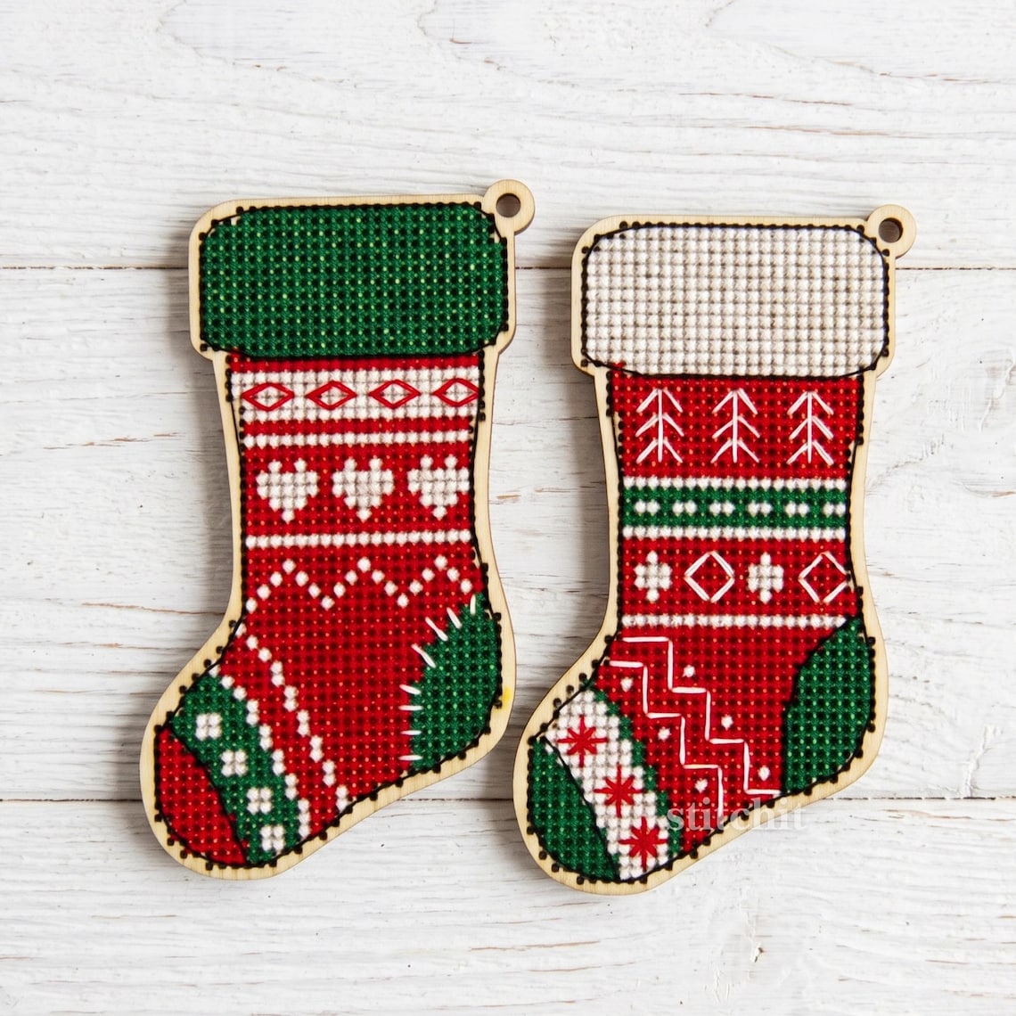 Small Embroidery Kit On Wood | Simple Ornaments Stockings | Product