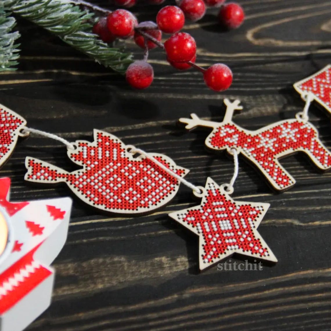 Small Embroidery Kit On Wood | Nordic Christmas Garland | Product Closeup
