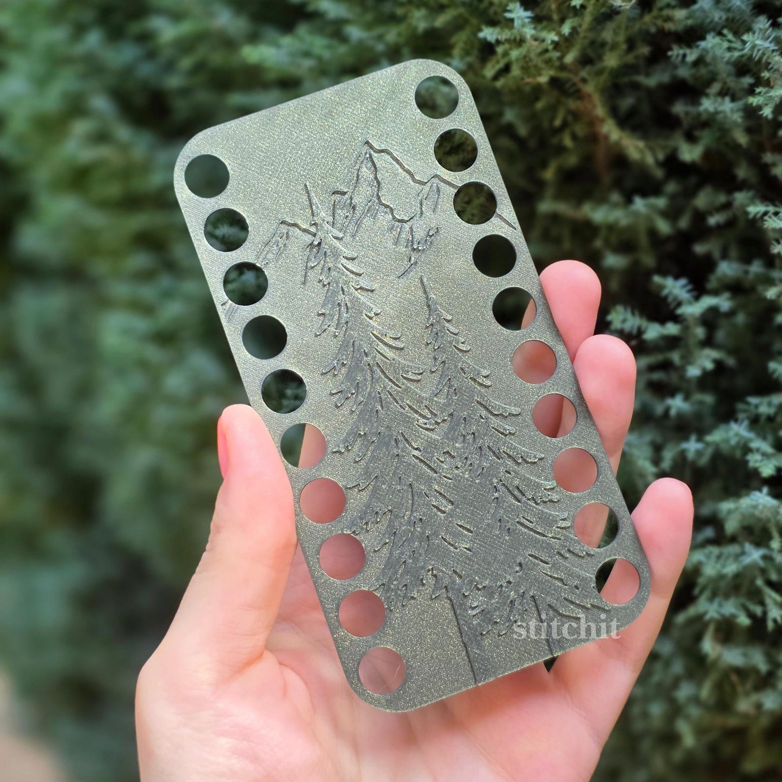 Thread Organizer 3D Printed | Embroidery & Cross Stitch Floss Holder, Mountain Pine Forest Design