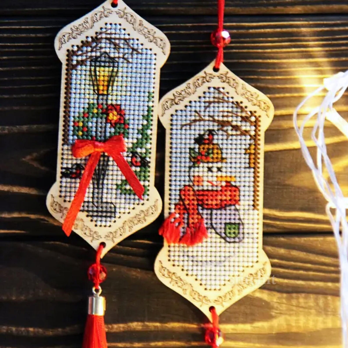 Small Embroidery Kit On Wood | Snowman Tassel | Tassel and Christmas Lights