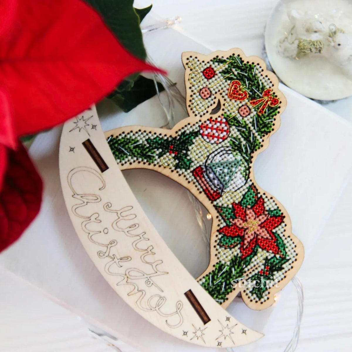 Small Embroidery Kit On Wood | Christmas Horse | Product