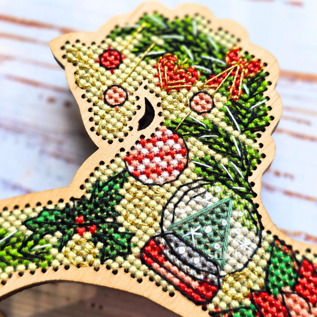 Small Embroidery Kit On Wood | Christmas Horse | Product Closeup