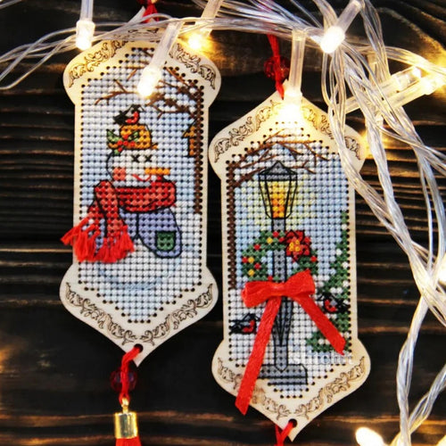 Small Embroidery Kit On Wood | Snowman Tassel | Tassel and Christmas Lights