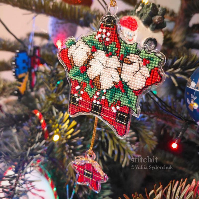 Small Embroidery Kit On Plastic | Christmas Star | Product Preview On Christmas Tree