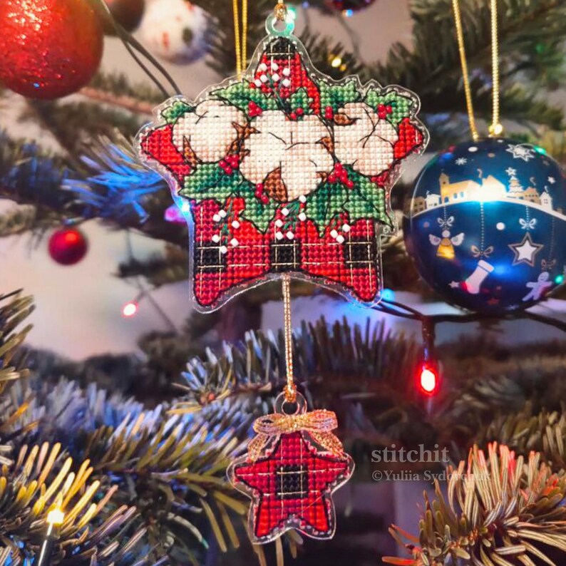 Small Embroidery Kit On Plastic | Christmas Star | Product Preview On Christmas Tree