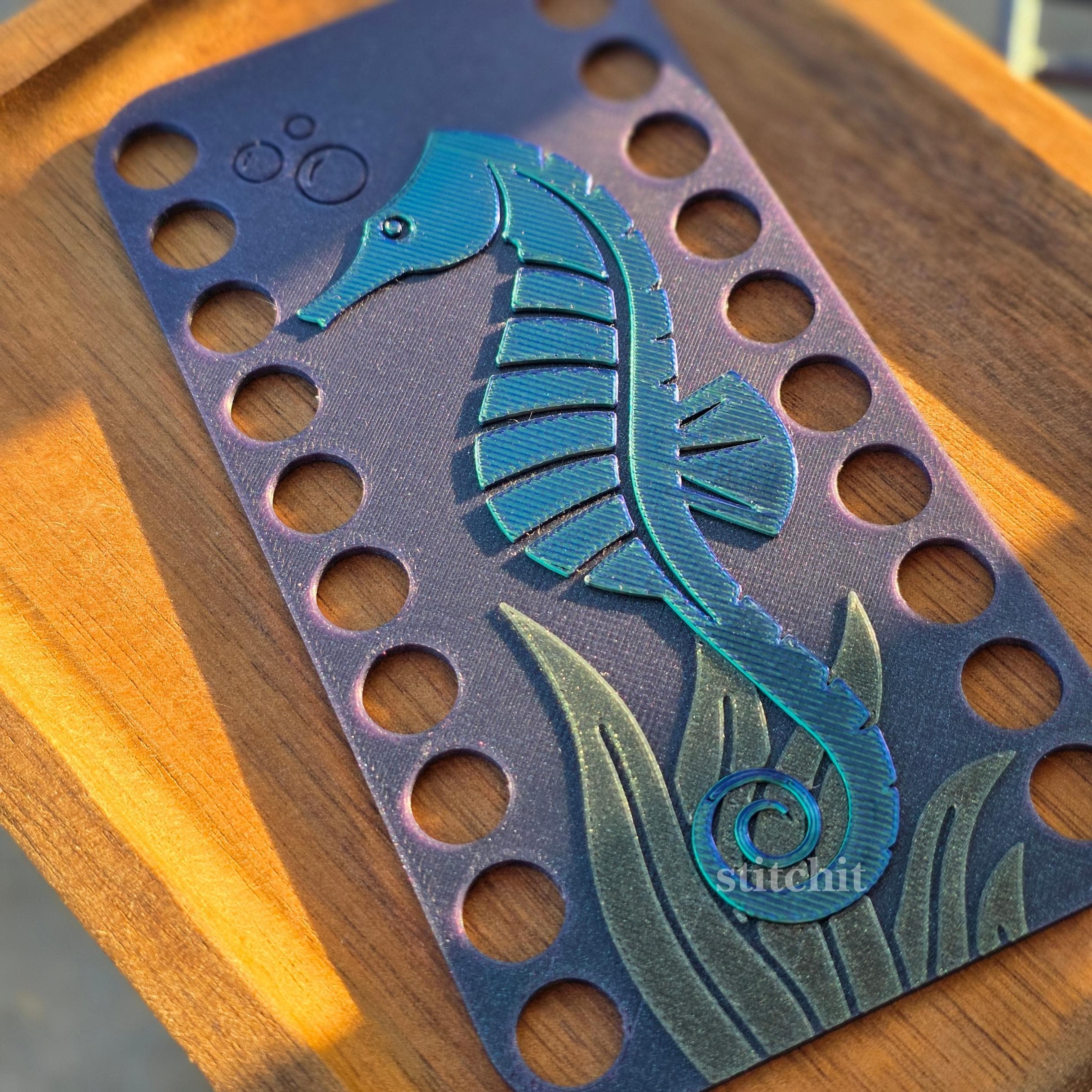 Seahorse Thread Organiser 3D Printed | Embroidery & Cross Stitch Floss Holder